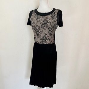 Valentino Knit Mini Dress Black w Lace Pattern Short Sleeve Flare Pleated Size M